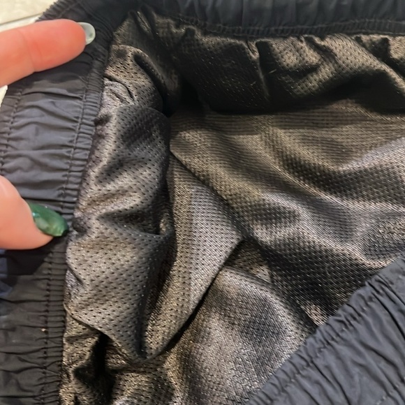 Urban Outfitters Nylon Cargo Style Joggers Size Medium - Picture 5 of 7